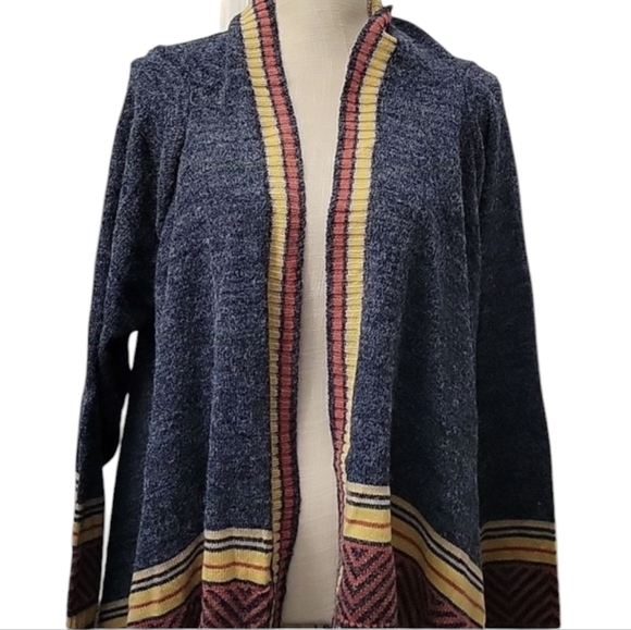 Davi & Dani Stylish Blue and Yellow Women's Sweater - Picture 2 of 4